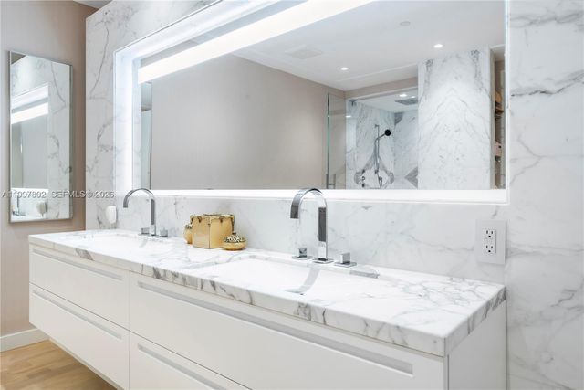 6882 Fisher Island Dr 6882, Miami Beach, FL 33109