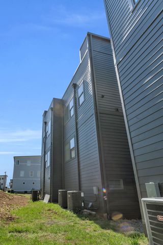 520 Weakley Ave, Nashville, TN 37207