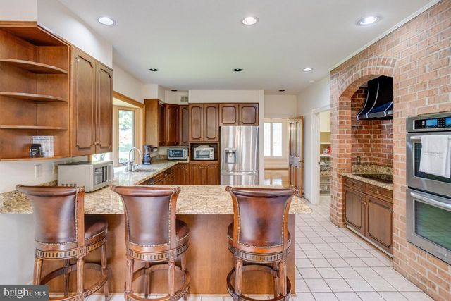 30 PINEY MEETINGHOUSE CT, Potomac, MD 20854