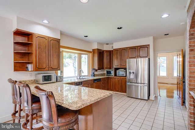 30 PINEY MEETINGHOUSE CT, Potomac, MD 20854