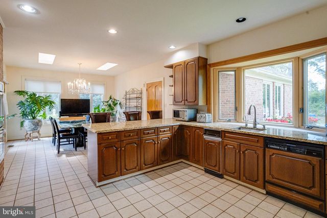 30 PINEY MEETINGHOUSE CT, Potomac, MD 20854