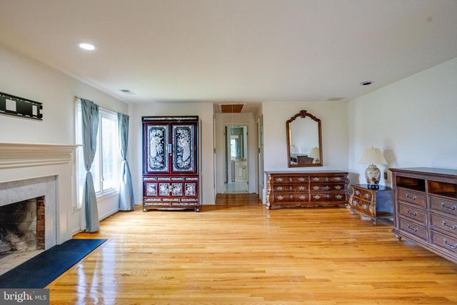 30 PINEY MEETINGHOUSE CT, Potomac, MD 20854
