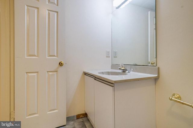 30 PINEY MEETINGHOUSE CT, Potomac, MD 20854