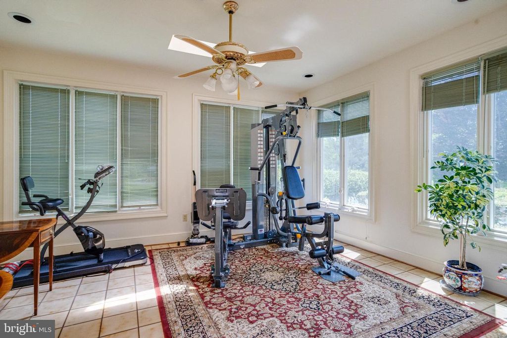 Image 35 of property listing at 30 PINEY MEETINGHOUSE CT, Potomac, MD 20854