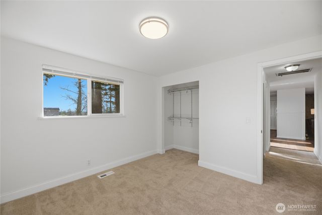 2428 Loerland Lane, Oak Harbor, WA 98277