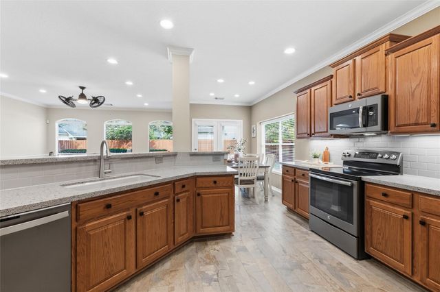 15314 Ledgewood Park Drive, Cypress, TX 77429