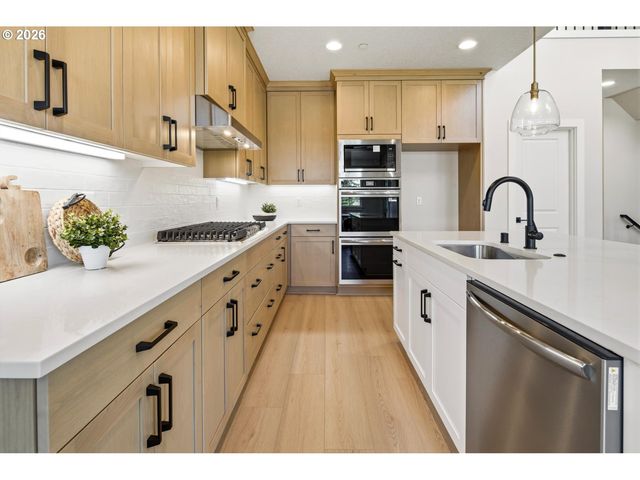 4721 Nw CAMAS MEADOWS Dr, Camas, WA 98607