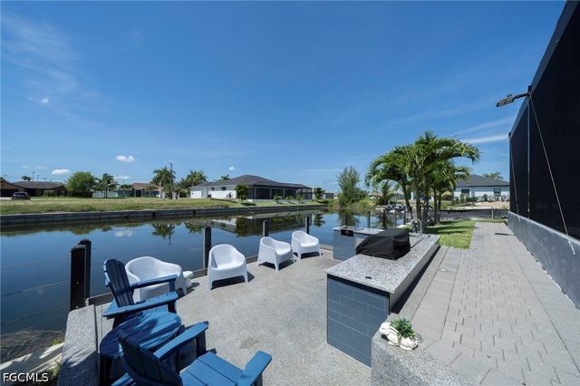 710 SW 12th TER, Cape Coral, FL 33991