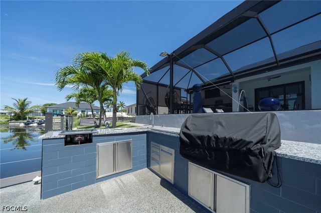 710 SW 12th TER, Cape Coral, FL 33991