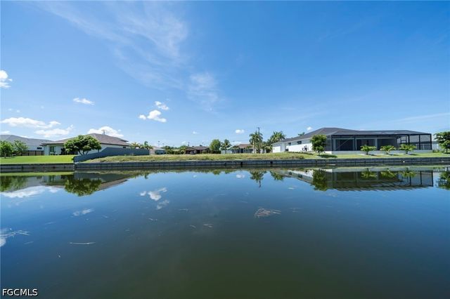 710 SW 12th TER, Cape Coral, FL 33991