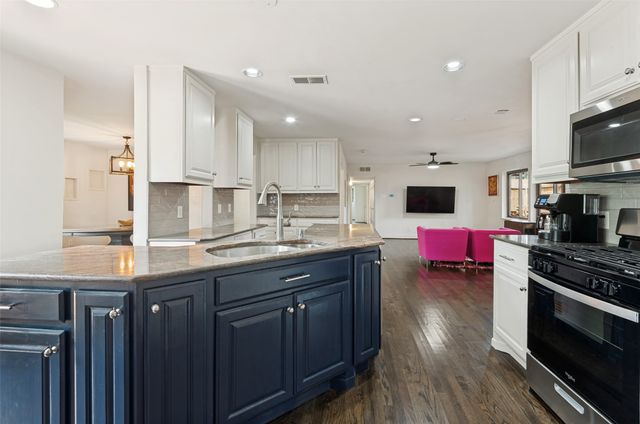 3581 Woodleigh Drive, Dallas, TX 75229