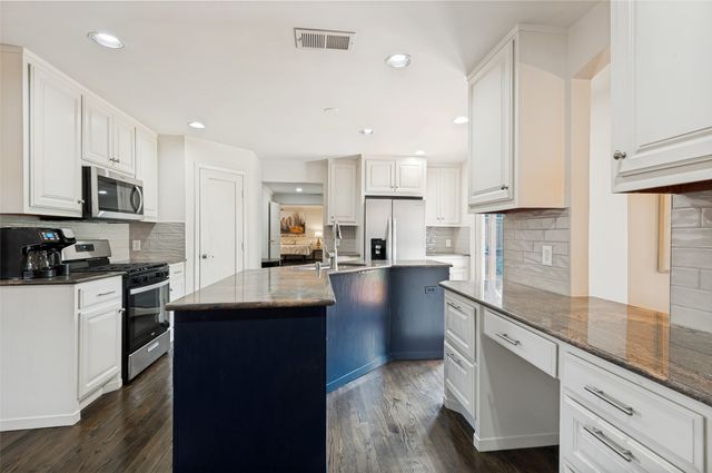 3581 Woodleigh Drive, Dallas, TX 75229