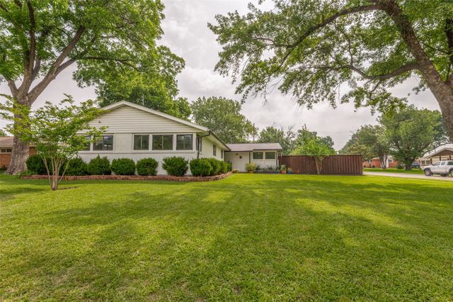 3581 Woodleigh Drive, Dallas, TX 75229