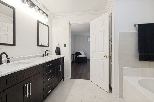 3581 Woodleigh Drive, Dallas, TX 75229