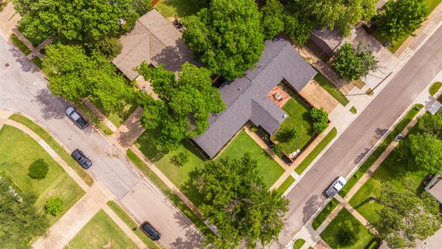 3581 Woodleigh Drive, Dallas, TX 75229