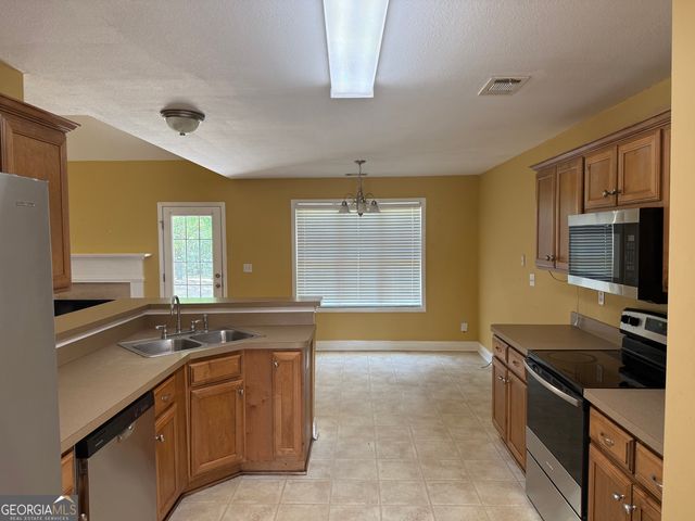 429 Jasmine Circle, Lagrange, GA 30241