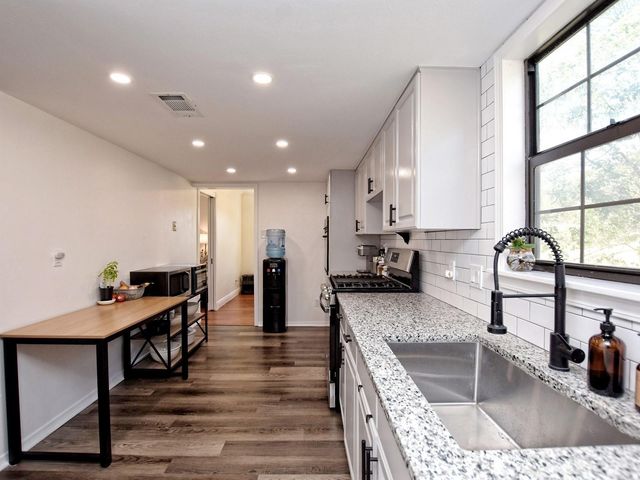 13404 Cedar Lime RD, Leander, TX 78641