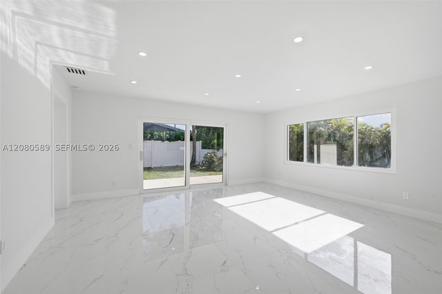 824 NW 29th Ct, Wilton Manors, FL 33311