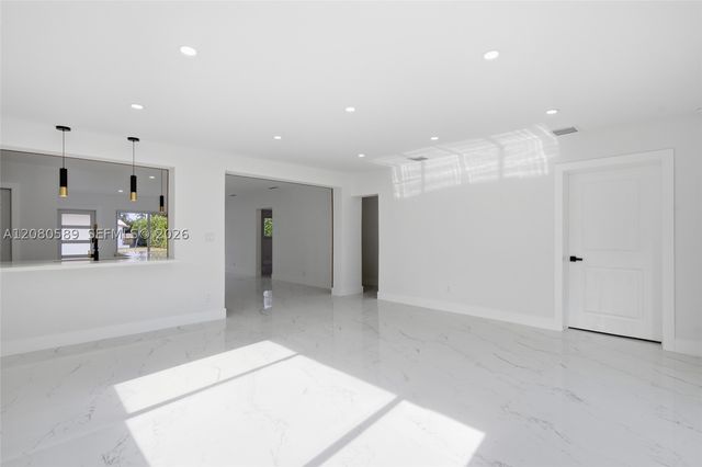 824 NW 29th Ct, Wilton Manors, FL 33311