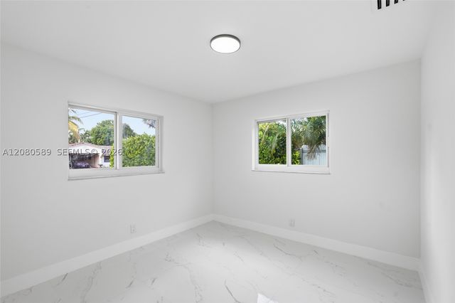 824 NW 29th Ct, Wilton Manors, FL 33311