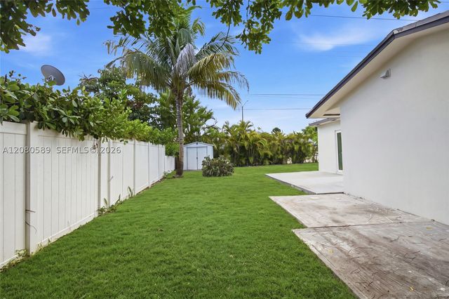 824 NW 29th Ct, Wilton Manors, FL 33311