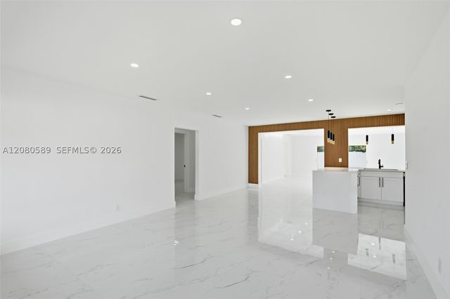 824 NW 29th Ct, Wilton Manors, FL 33311