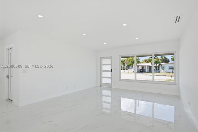 824 NW 29th Ct, Wilton Manors, FL 33311