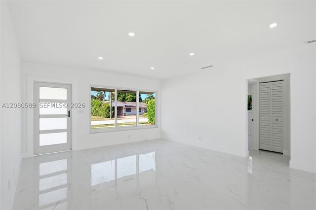 824 NW 29th Ct, Wilton Manors, FL 33311