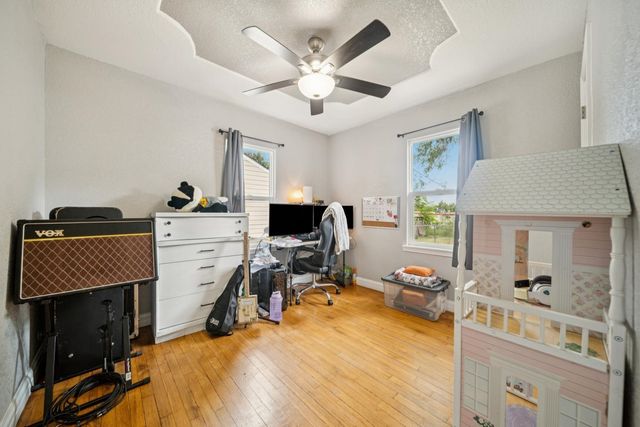 333 E Kelly Ave, Augusta, KS 67010