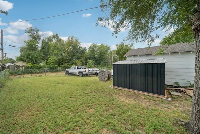 333 E Kelly Ave, Augusta, KS 67010