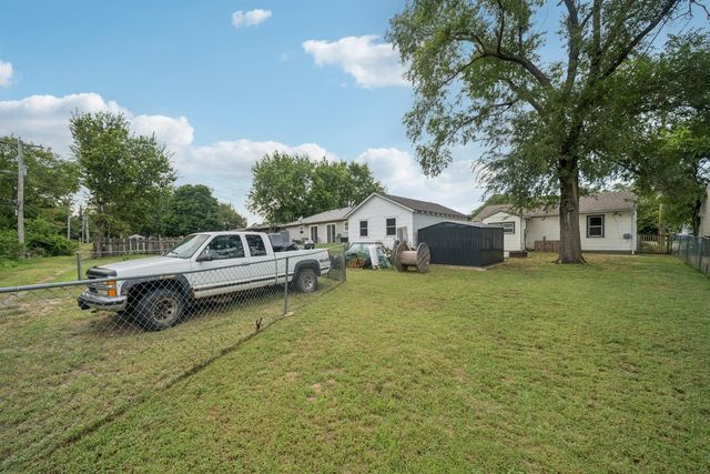 333 E Kelly Ave, Augusta, KS 67010