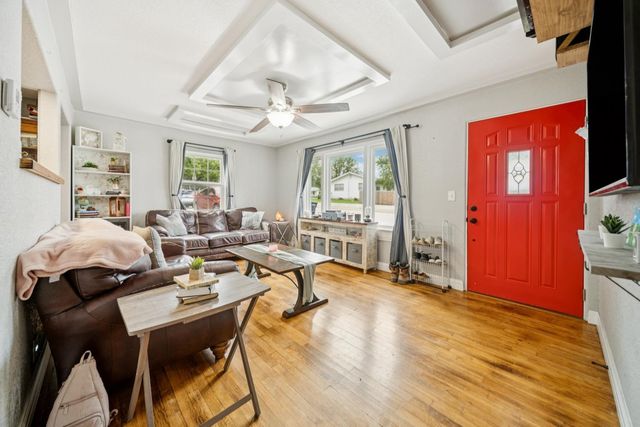 333 E Kelly Ave, Augusta, KS 67010