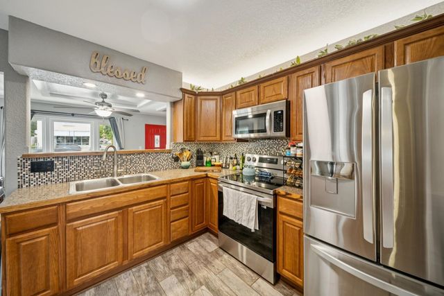 333 E Kelly Ave, Augusta, KS 67010