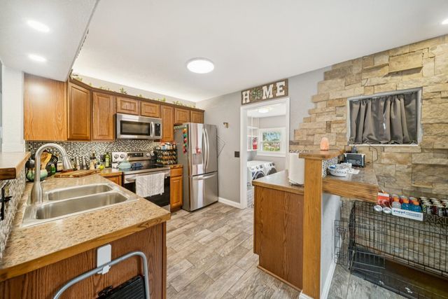 333 E Kelly Ave, Augusta, KS 67010