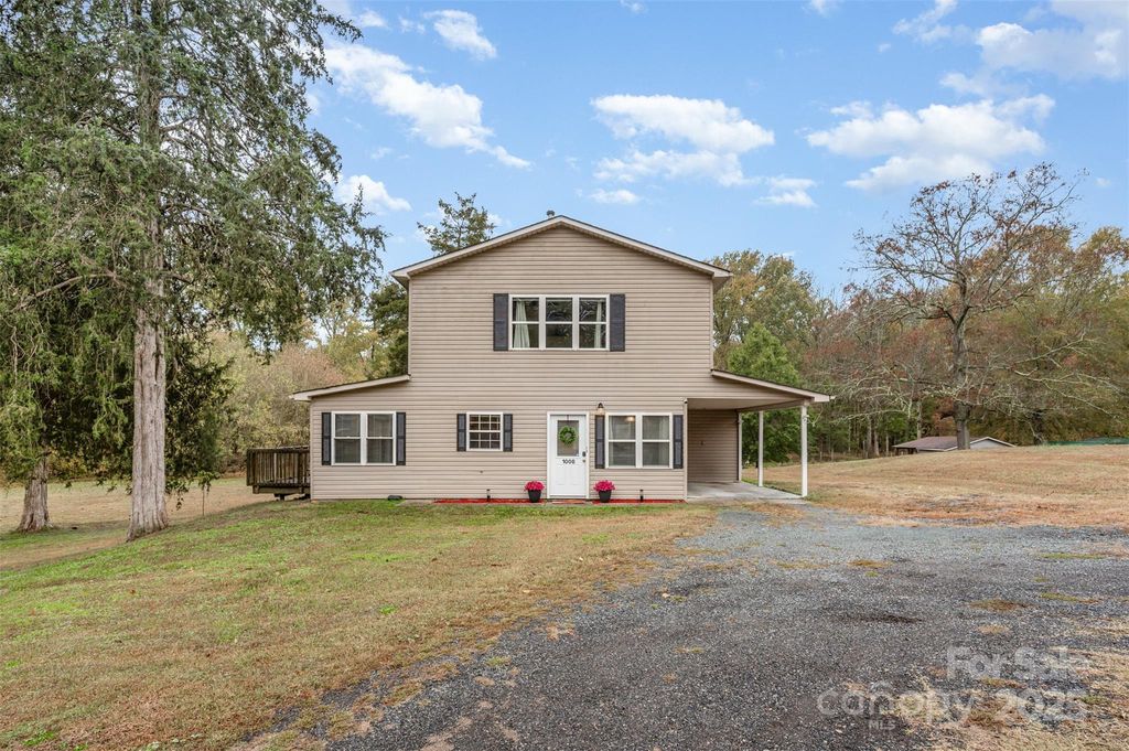 1008 Oak Trail Circle, Concord, NC 28025