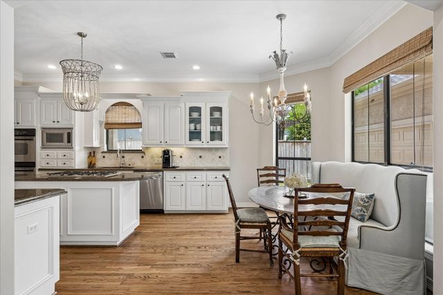 802 Anderson Street, Bellaire, TX 77401