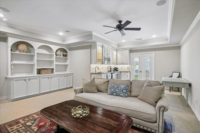 802 Anderson Street, Bellaire, TX 77401