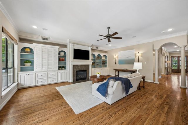 802 Anderson Street, Bellaire, TX 77401