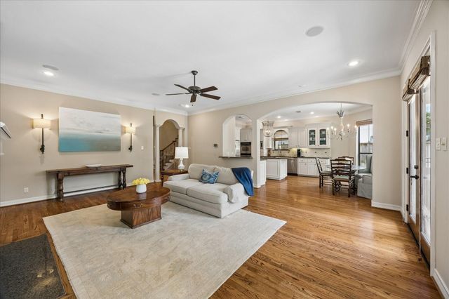 802 Anderson Street, Bellaire, TX 77401