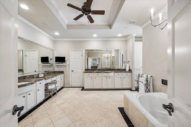 802 Anderson Street, Bellaire, TX 77401