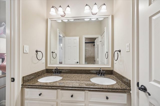 802 Anderson Street, Bellaire, TX 77401