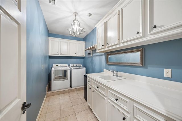 802 Anderson Street, Bellaire, TX 77401