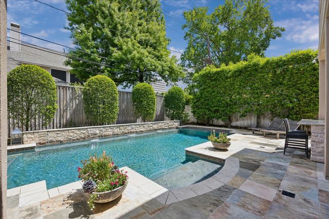 802 Anderson Street, Bellaire, TX 77401