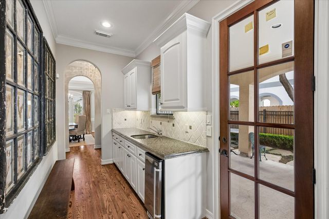 802 Anderson Street, Bellaire, TX 77401