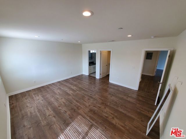 2227 Hauser Boulevard, Los Angeles, CA 90016