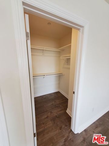 2227 Hauser Boulevard, Los Angeles, CA 90016