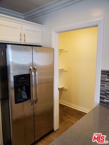 2227 Hauser Boulevard, Los Angeles, CA 90016