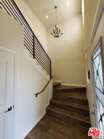 2227 Hauser Boulevard, Los Angeles, CA 90016