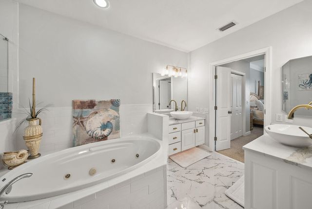 8601 W Surf 15 Drive 15w, Panama City Beach, FL 32408