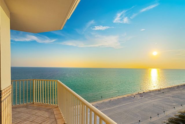 8601 W Surf 15 Drive 15w, Panama City Beach, FL 32408